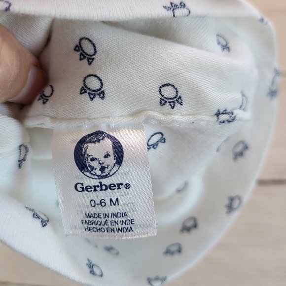 ♡ 5/$20 - Gerber Boy's White Dinosaurs Paw Prints Beanie Hat 0-6mo. - Picture 3 of 4